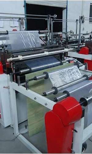 Máquina para capa de plástico em bobina Máquina para capa de plástico em bobina